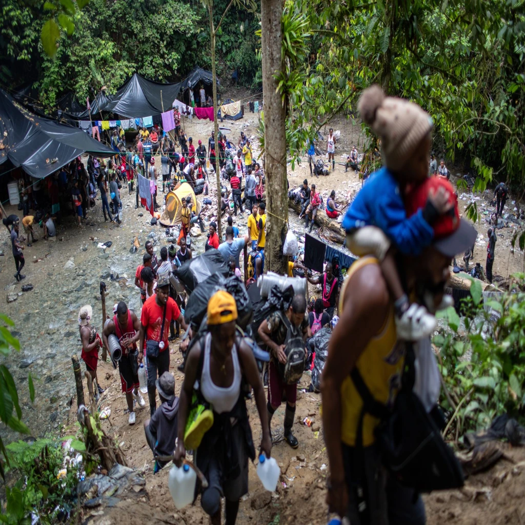 Más de 30.000 migrantes, 23.000 de ellos venezolanos, cruzaron en agosto la frontera entre Colombia